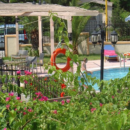 Lyristis Dinos Studios & Apartments Faliraki Ngoại thất bức ảnh