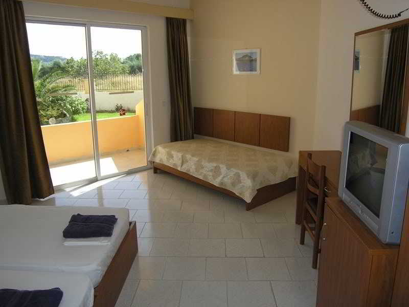 Lyristis Dinos Studios & Apartments Faliraki Ngoại thất bức ảnh