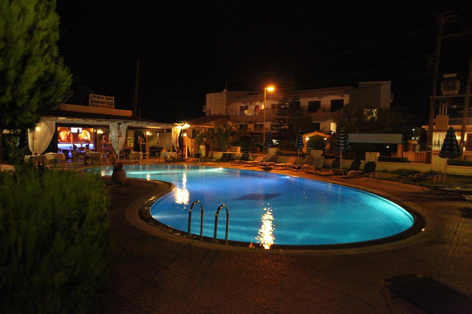 Lyristis Dinos Studios & Apartments Faliraki Ngoại thất bức ảnh