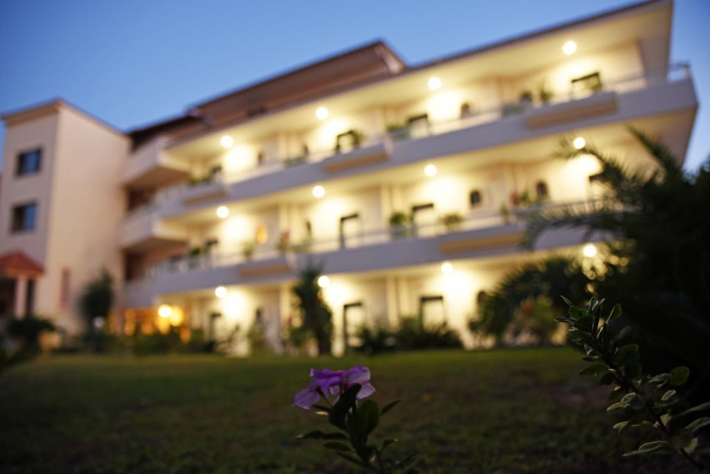 Lyristis Dinos Studios & Apartments Faliraki Ngoại thất bức ảnh