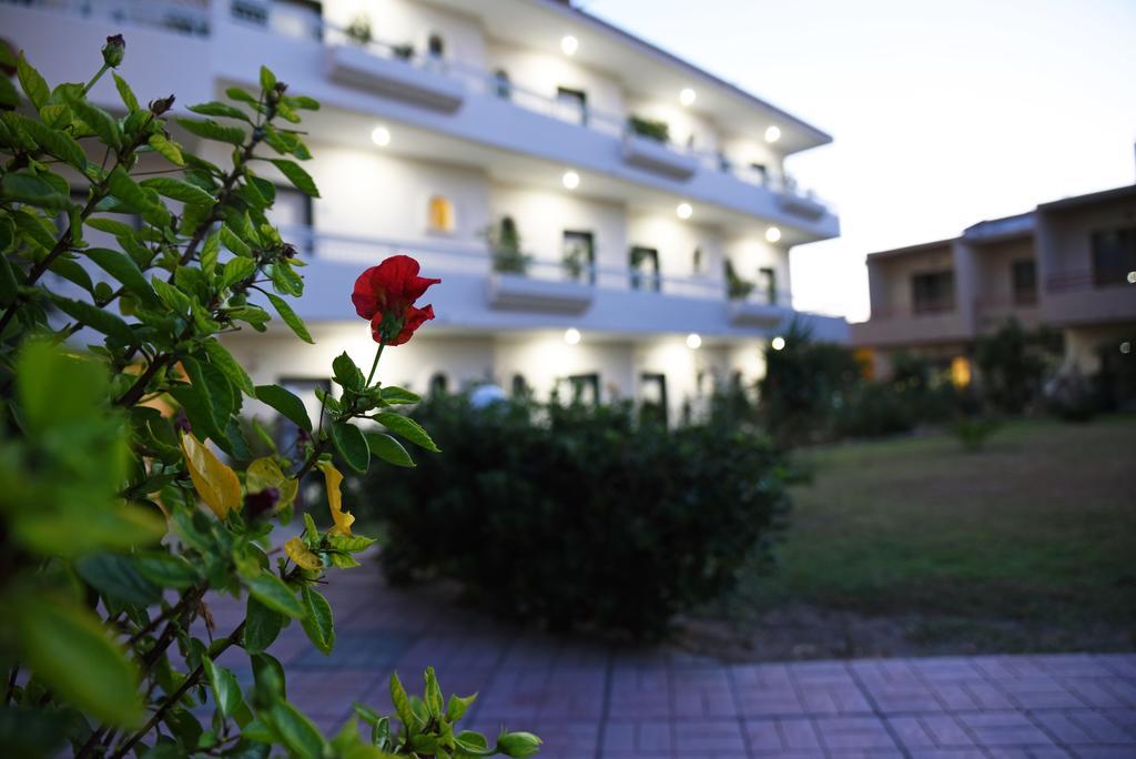 Lyristis Dinos Studios & Apartments Faliraki Ngoại thất bức ảnh